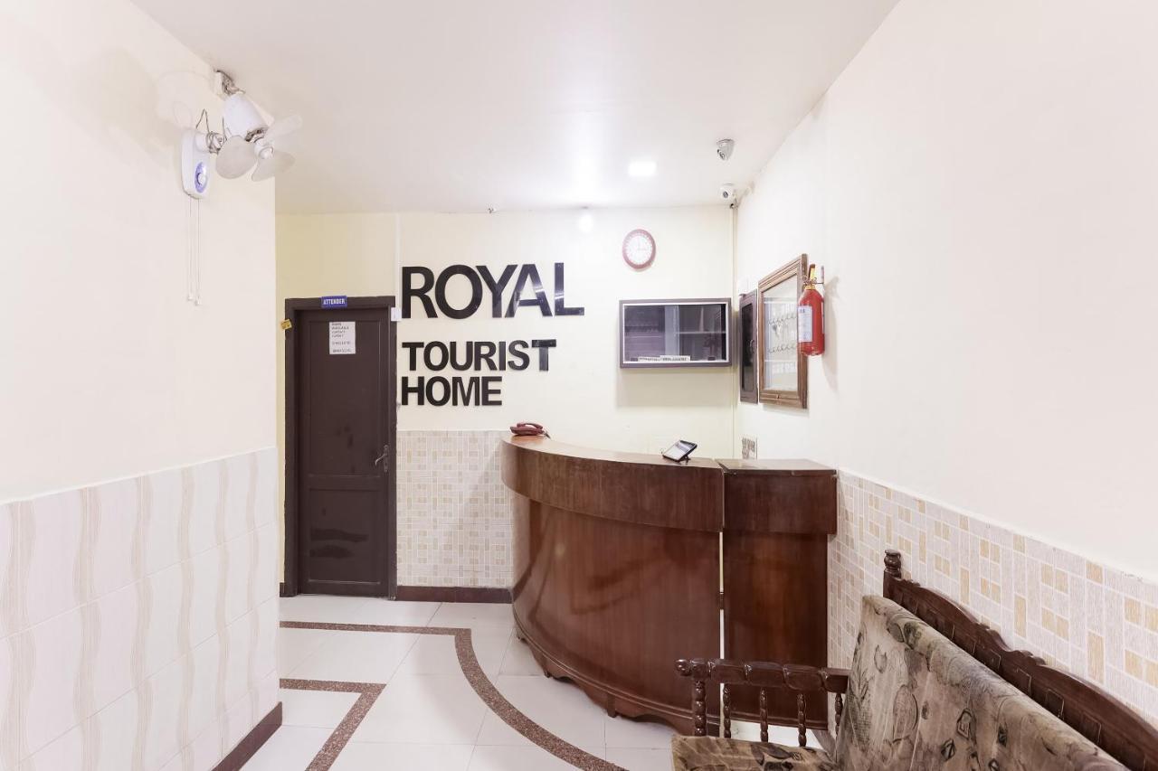 Spot On 60665 Royal Tourist Home Valāncheri Dış mekan fotoğraf